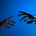 insan koç ve yapay zeka koçluk araçlarının karşılaştırması Title: AI Koçluk Araçları vs İnsan Koçlar — FurtherUp Caption: Hibrit koçluk modeli: teknoloji süreci taşır, insan koç süreci yönlendirir.